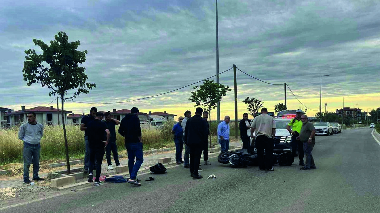 Çorlu’da Korkutan Kaza Kamerada: Motosiklet Sürücüsü Yaralandı