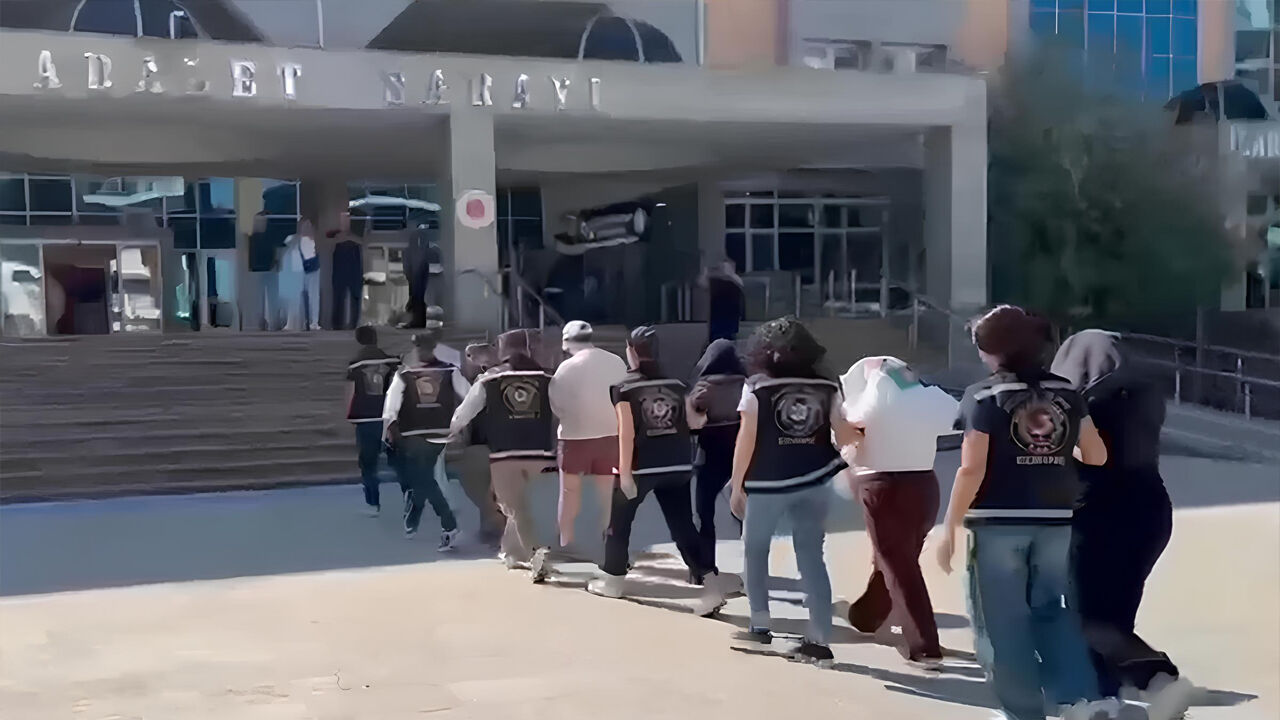Üniversitelileri Fuhşa Teşvik Eden 6 Şüpheli Gözaltına Alındı Kısa Açıklam