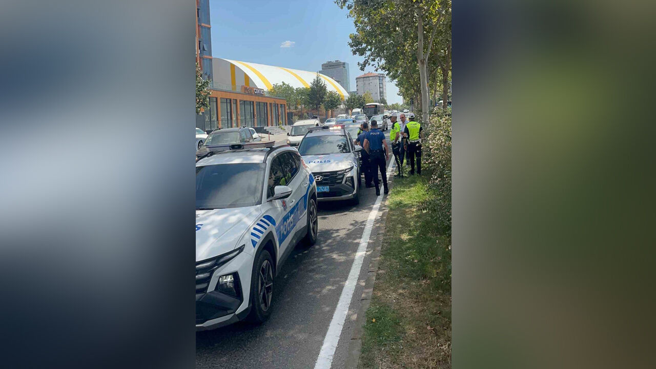 Çorlu'da Zincirleme Kaza: 1 Polis Memuru Yaralandı