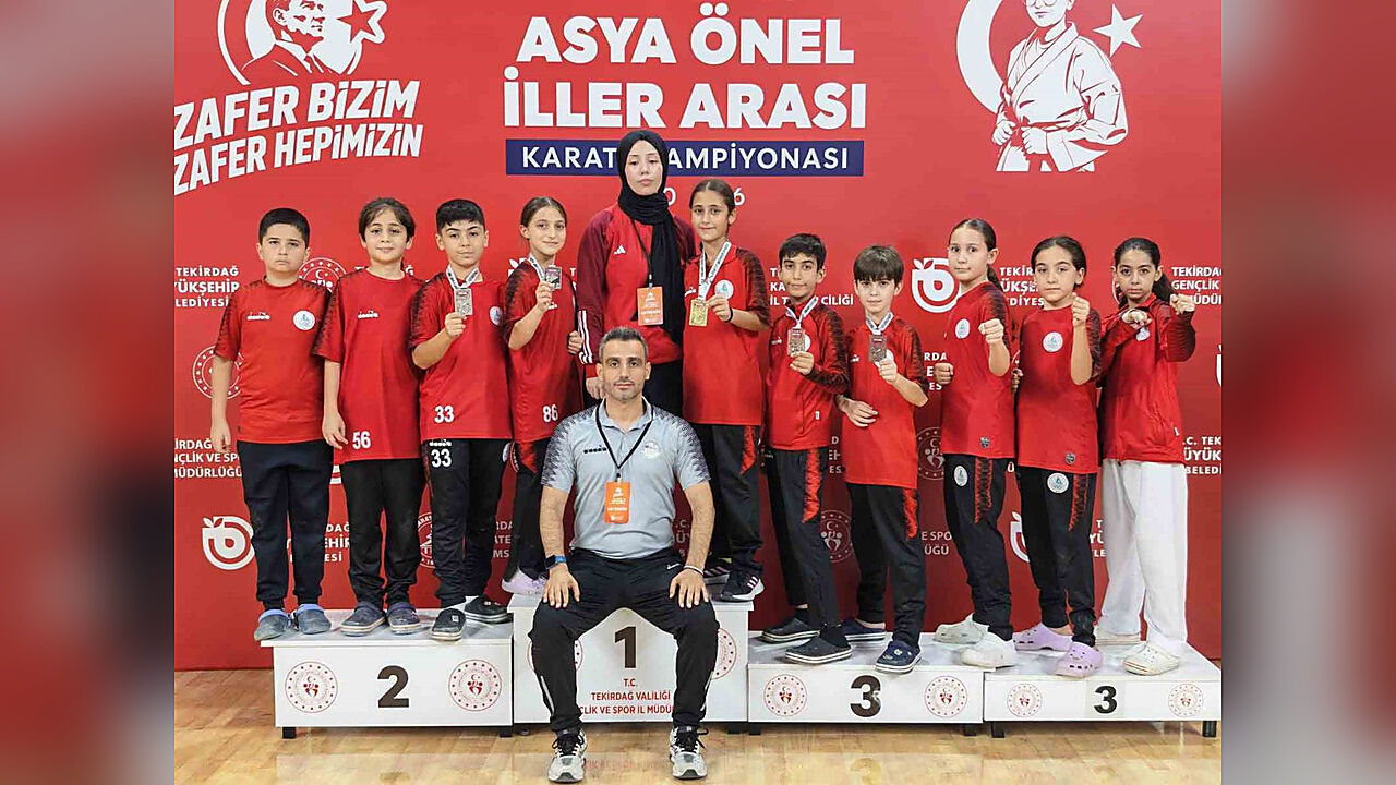 Körfez Gençlerbirliği Karate Takımı Çorlu’dan 10 Madalyayla Döndü