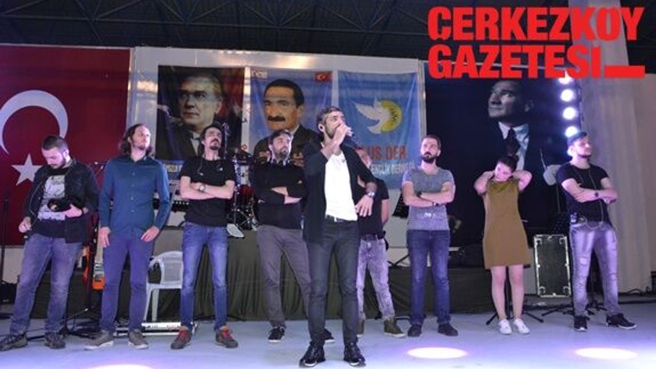 Dindar “Siyasi söylem altında şarkı söylemem”