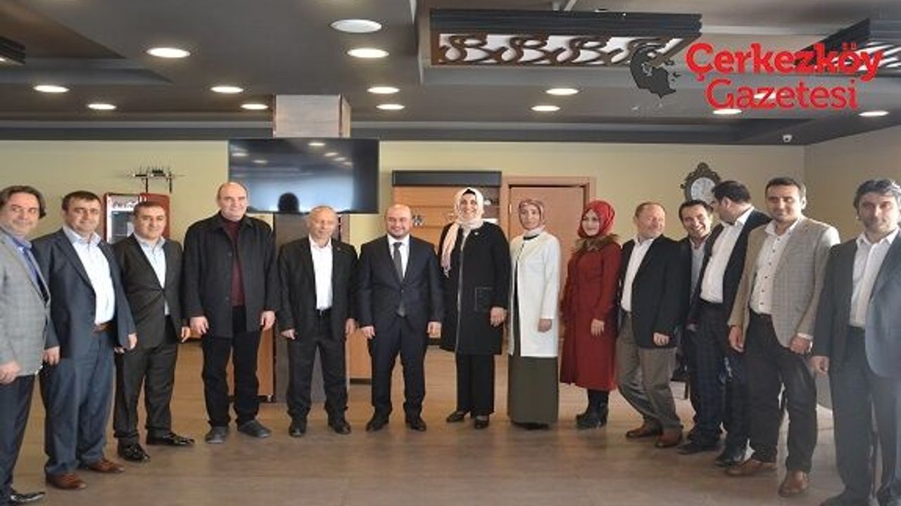 Öğe: Gençlerimize dava açmalarını tavsiye ettik