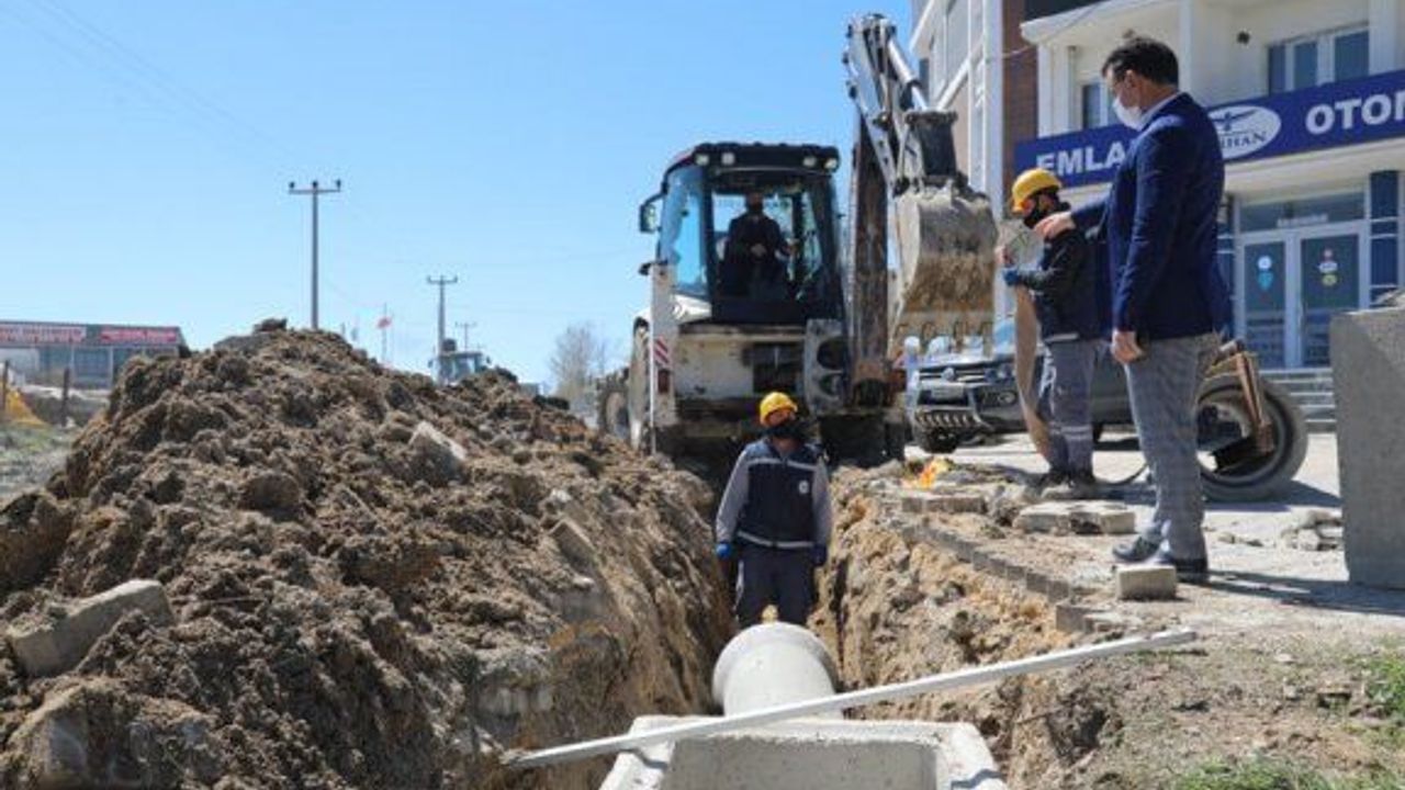 Yağmur Suyu Hattı Çalışmaları Sürüyor