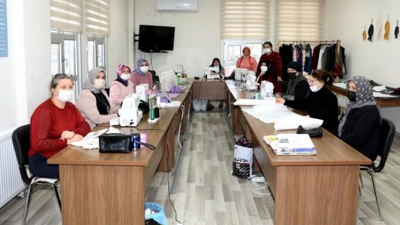 Kurslar meslek edindirmeye devam ediyor