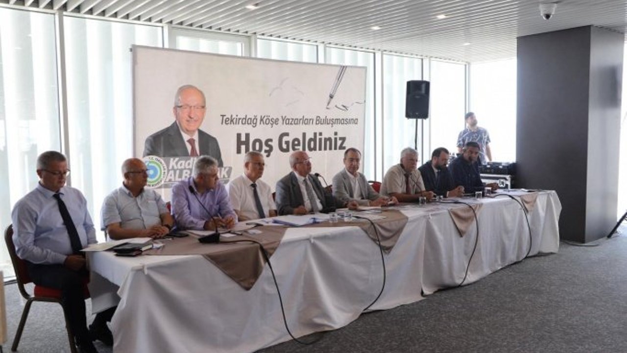 ALBAYRAK KÖŞE YAZARLARIYLA BİR ARAYA GELDİ