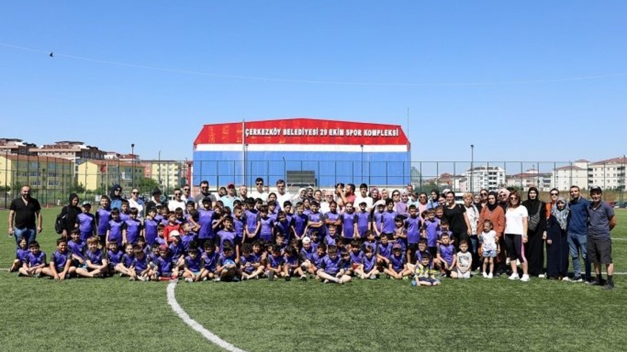 YAZ SPOR OKULUNDA EĞİTİMLER DEVAM EDİYOR