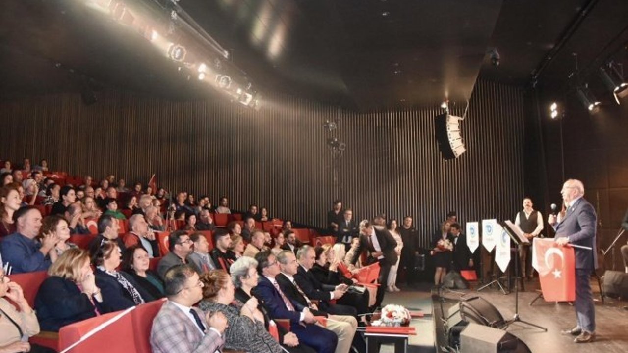 BÜYÜKŞEHİRDEN CUMHURİYET’İN 100. YILINDA FOTOĞRAF SERGİSİ VE TÜRKÜ KONSERİ