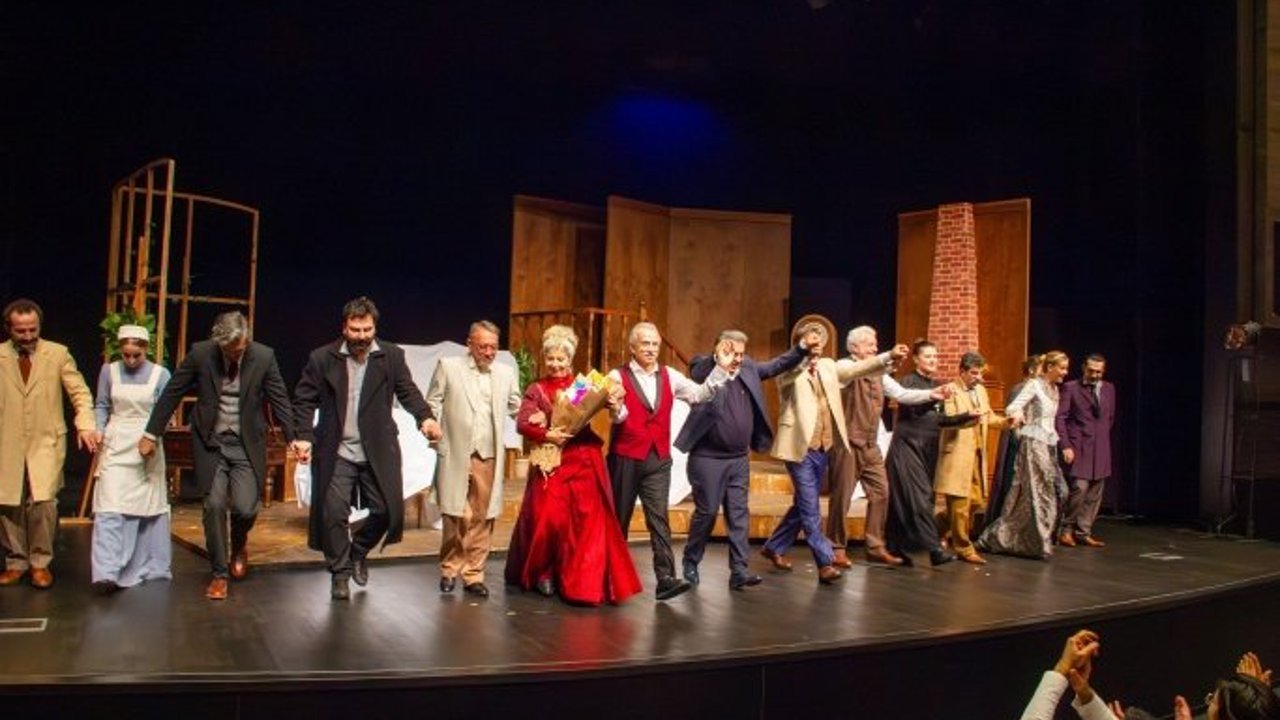 Vişne Bahçesi Tiyatro Oyunu ÇOSB’de sahnelendi