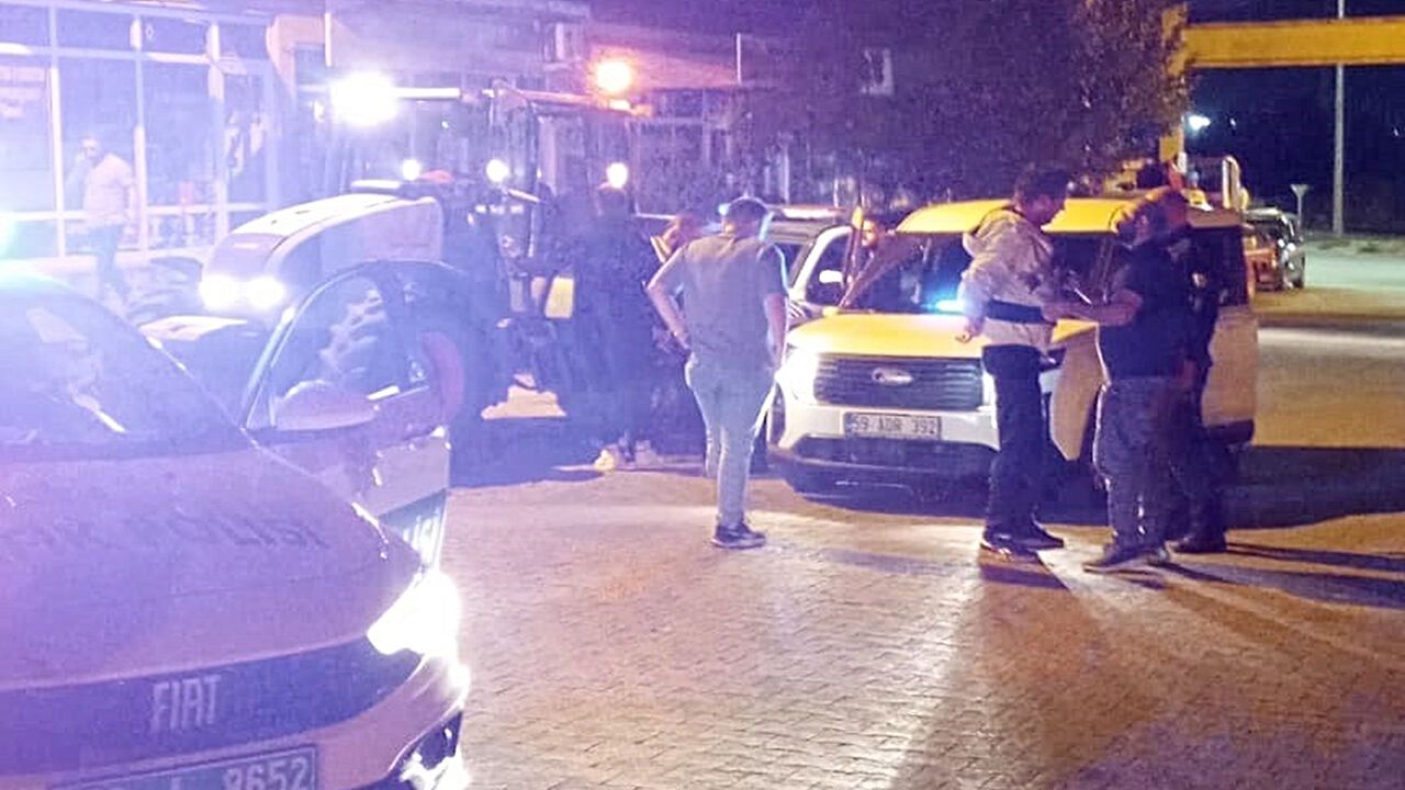 Muratlı’da polisten traktörle kaçtı, polis aracına çarpınca yakalandı