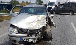 Edirne'de Otomobille Kamyonetin Çarpıştığı Kazada 6 Kişi Yaralandı