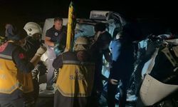 Seyir Halindeki Tırın Dorsesi Koptu, Bir Aile Darmadağın Oldu