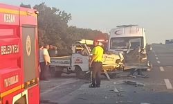Keşan'da Kamyona Arkadan Çarpan Sürücü Hayatını Kaybetti