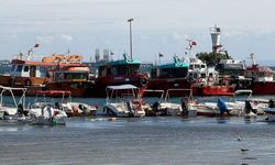 Tekirdağ’daki fırtına eğitim uçuşlarını durdurdu, balıkçılar denize açılamadı