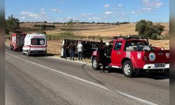 Tekirdağ’da İki Araç Birbirine Sürttü, Kamyonet Devrildi