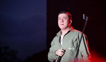 Kiraz Festivali’nde Merve Özbey ve Poizi Coşkusu: Binlerce Kişi Alanı Doldurdu