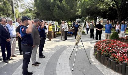 Bulgar işgalinden kurtuluşun yıl dönümünde şehitler anıldı, Marmara Denizi'ne karanfiller bırakıldı.