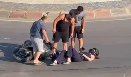 Edirne’de tır ile motosikletin çarpıştığı kazada motosiklet sürücüsü yaralandı.