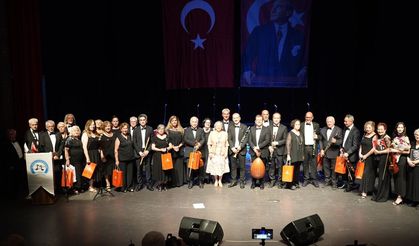 Atatürk’ün Tekirdağ ziyaretinin 98. yıl dönümünde düzenlenen konserde Türk musikisinin seçkin eserleri seslendirildi.