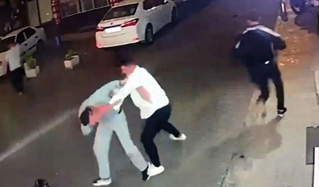 Çorlu’da Gece Yarısı Kavga Kamerada: 2 Yaralı