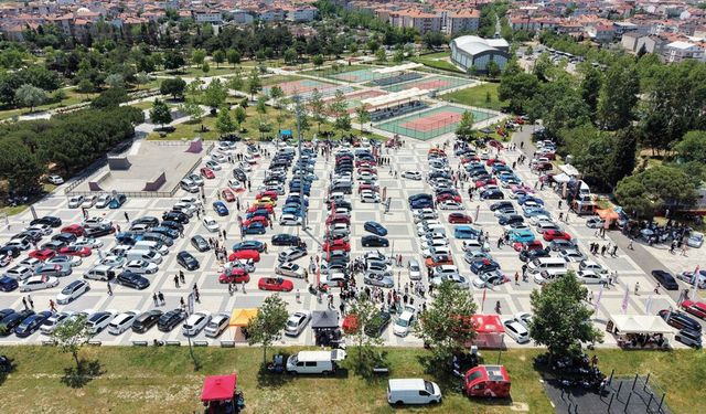 Çorlu’da Modifiye Tutkunları Buluştu: 300 Araç Sergilendi