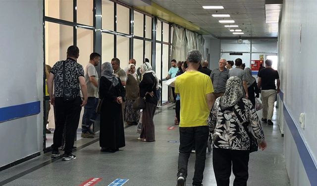 Düğünde Dağıtılan Tavuklu Pilav Hastanelik Etti: 25 Kişi Tedavi Altında