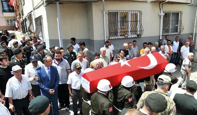 Kıbrıs Gazisi İbrahim Bahçeli Askeri Törenle Son Yolculuğuna Uğurlandı