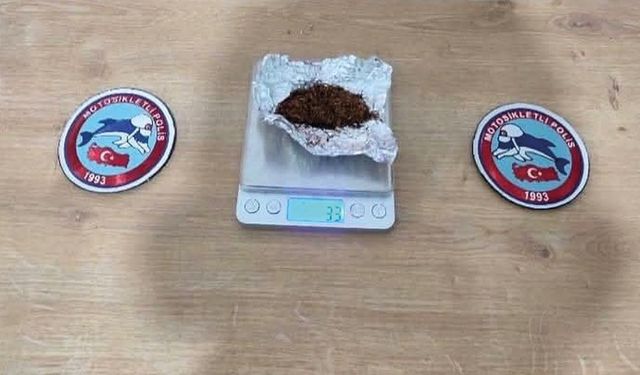 Okul Önünde Uyuşturucu Operasyonu: 2 Şüpheli Tutuklandı