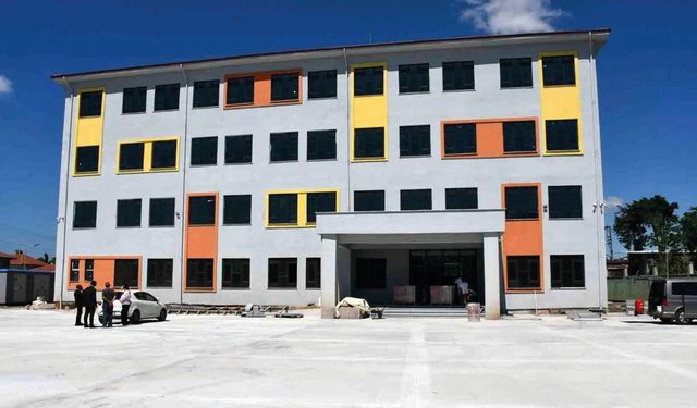 Yeniçiftlik’e Modern Eğitim Yatırımı: Yeni Okulda Sona Gelindi