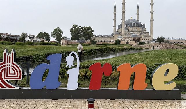 Edirne'de Sağanak Sıcak Havanın Etkisini Azalttı