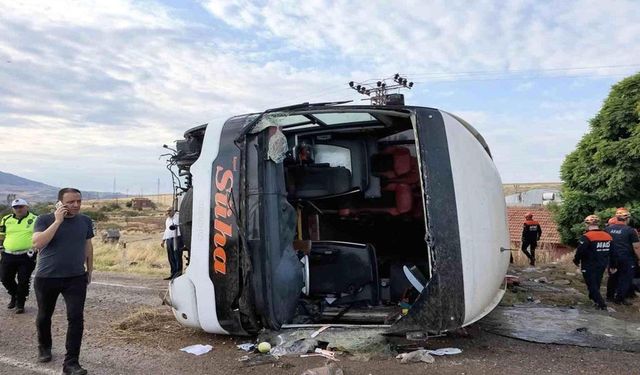 Tekirdağ'dan Kayseri'ye Giden Yolcu Otobüsü Kaza Yaptı: 41 Yaralı