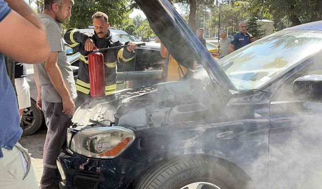 Kırklareli’nde Otomobilde Duman Paniği: Anne ve Bebeği Vatandaşlar Uyardı