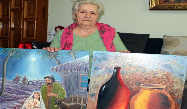 65 yaşında yeniden resme başladı, 7 yılda evini sergi alanına çevirdi