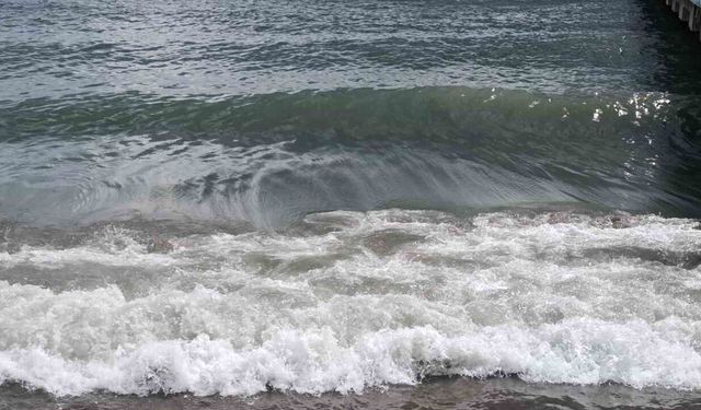 Tekirdağ’da “Kestane Karası” fırtınası balıkçıları limana bağladı