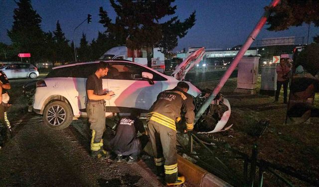 Çerkezköy’de İki Otomobil Kafa Kafaya Çarpıştı: 3’ü Çocuk 6 Yaralı