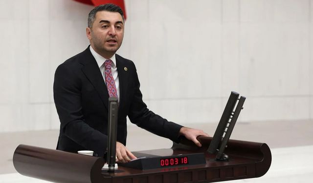 CHP’li Cem Avşar Özel Okullardaki Fahiş Kitap Zamlarını TBMM Gündemine Taşıdı