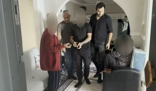 Edirne’de 31 yıl hapis cezasıyla aranan anne ve oğlu yakalandı