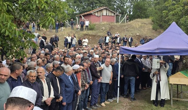 Tekirdağ’daki silahlı saldırıda hayatını kaybeden Hamdi Mor son yolculuğuna uğurlandı