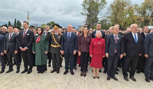 Tekirdağ’da Cumhuriyet’in 103. yılı için çelenk töreni düzenlendi