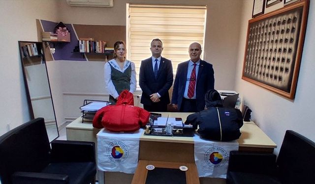 Tekirdağ’da ihtiyaç sahibi 500 öğrenciye mont desteği