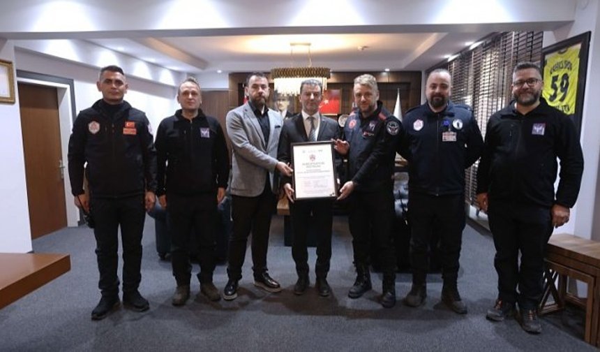 Arama Kurtarma Ekibi Akreditasyon Sertifikası Aldı