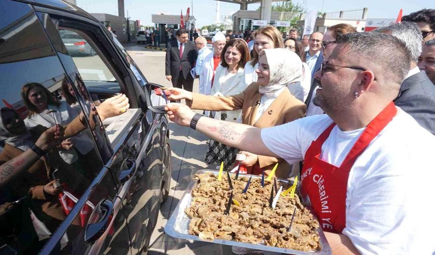 "38 dakikada giriş mümkün" diyerek gurbetçilere müjde verdi