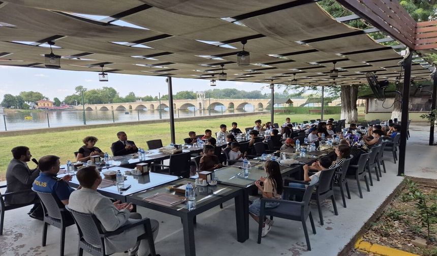 Emniyet Müdürü öğrencilerle buluştu, yeni SGK binası masaya yatırıldı