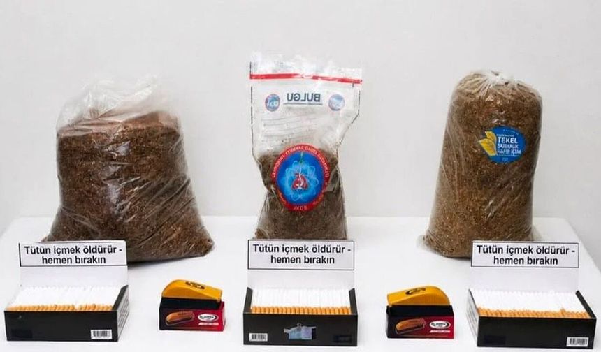 Jandarmadan yol kontrolünde kaçak tütün operasyonu! Araçta 11 kilogram tütün bulundu