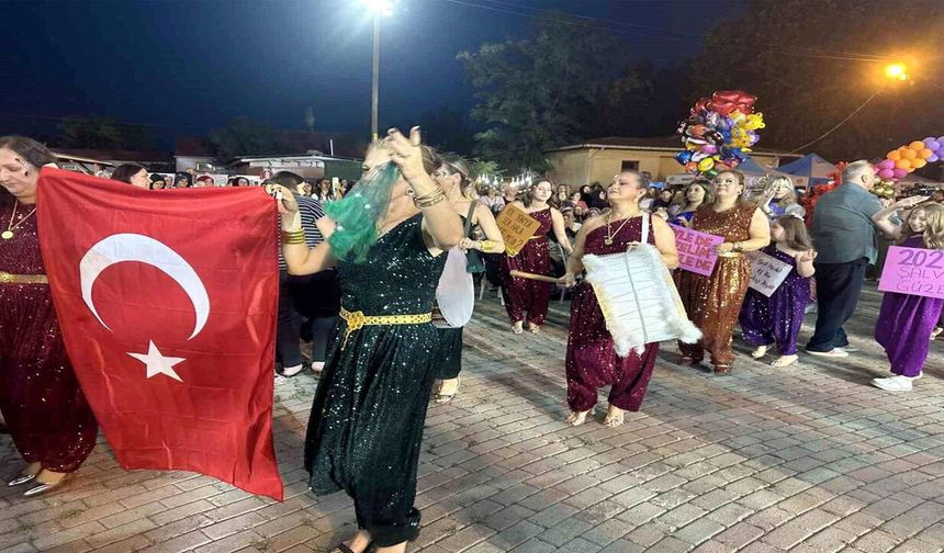 Kırkkepenekli'de Şalvar Gecesi Coşkusu