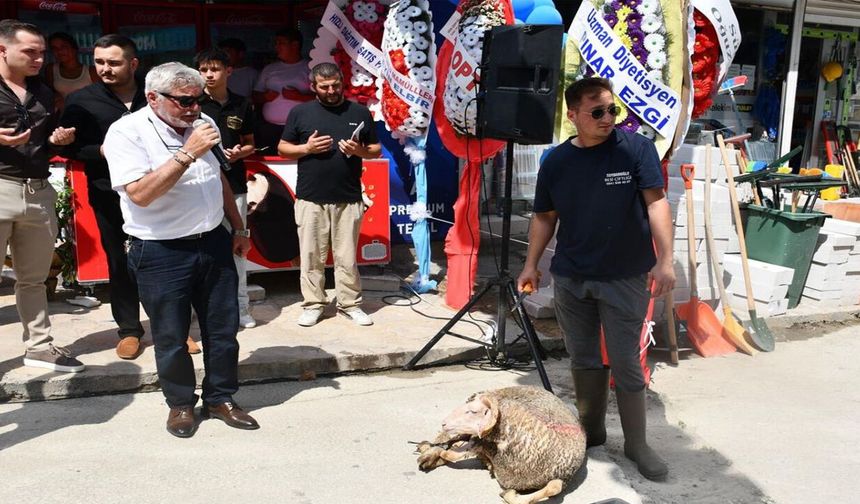 Tepki çeken görüntüler sonrası imamdan açıklama: "Tekel bayii olduğunu bilmiyordum"