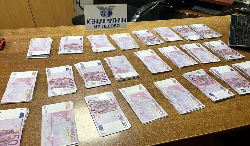 Ceplerinden Servet Çıktı: Sınır Kapısında 150 Bin Euro Yakalandı