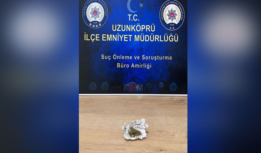 Polisten kaçmaya çalıştılar! Araçta uyuşturucu bulundu, 447 bin liralık ceza kesildi