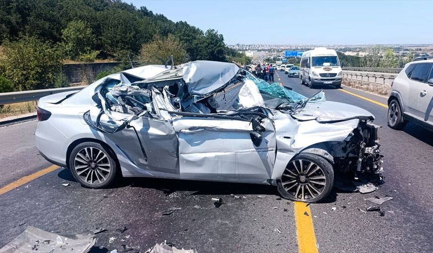 Çerkezköy-İstanbul yolunda kaza: Trafik tek şeride düştü