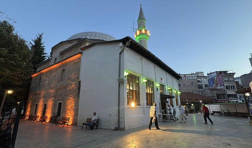 Trakya’da Mevlit Kandili’nde camiler doldu