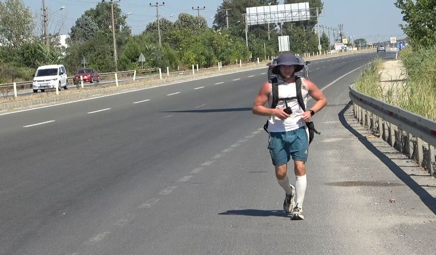 2 bin 500 kilometreyi koşarak geldi: Hedefi İstanbul